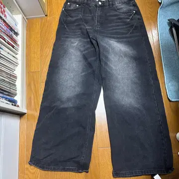 Menes. 블랙 와이드 팬츠