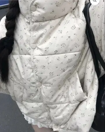 Kerry 플라워 퀼팅 다운 다운 여성용 꽃무늬