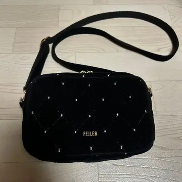 FEILER 유니 숄더백 블랙