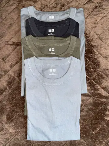 UNIQLO 크루넥 T셔츠 4개 세트 XS & L