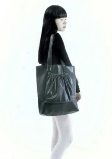 AKIKOAOKI Hard worker bag classic black