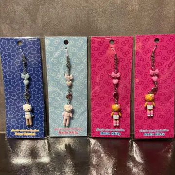 헬로키티 디어 다니엘 옷장 컬렉션 스트랩 4점 세트 산리오