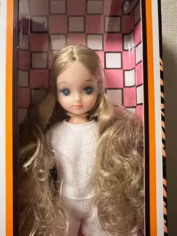 리카짱 캐슬 2022년 일본바시 BASIC 모델 키라짱