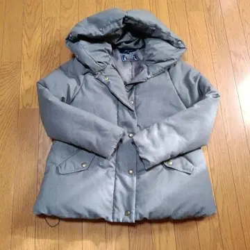 그레이 다운 자켓 후드 부착