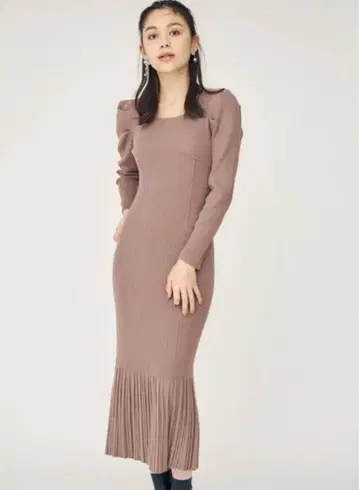 MERCURYDUO 파워숄더 머메이드 니트 원피스