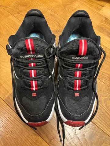 DC SHOES NOCTURNAL 블랙/레드 스니커즈