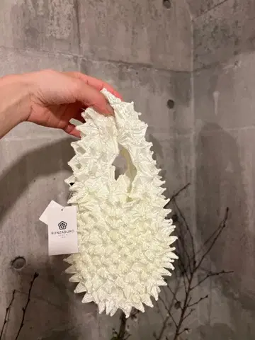 BUNZABURO 화이트 핸드백 택 포함 새상품