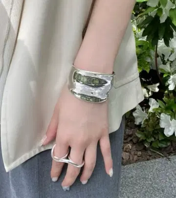 새상품 Nothing And Others/나싱앤아더스 뱅글