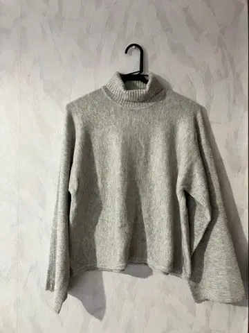 LOUNIE 복슬복슬 니트