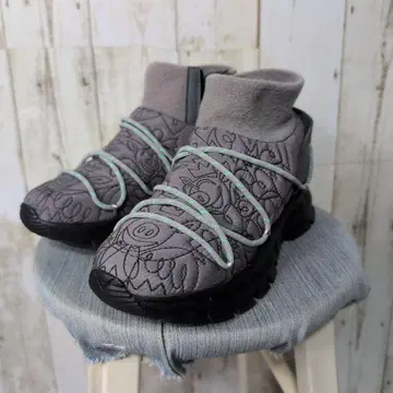 미사용 새상품 ALBEROBELLO 알베로베로 오레보레 브라 스니커즈