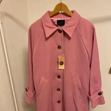 클리어 핑크 버튼 코트