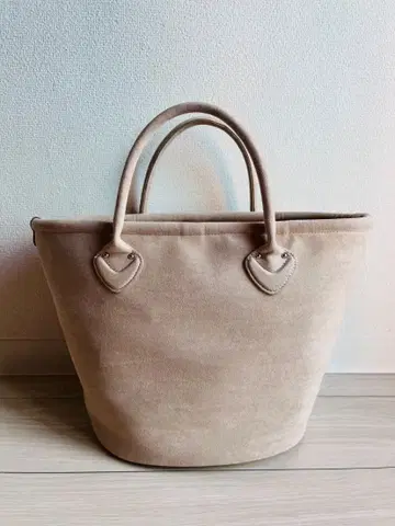 정가 7590엔 새상품급 고급 카슈카슈 스웨이드 느낌 입구 파이핑 토트