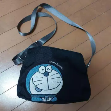 도라에몽 자수 숄더백