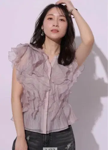 택 포함 미사용 새상품 Apuweiser-riche 프릴 숏 블라우스