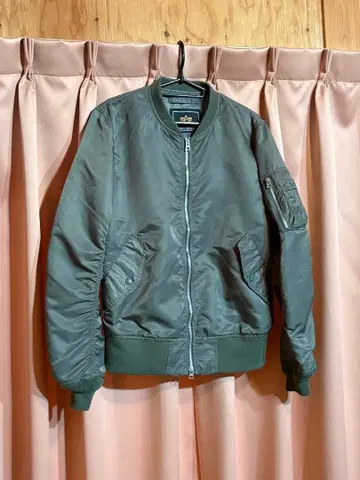 URBAN RESEARCH iD / ALPHA 별주 MA-1 M