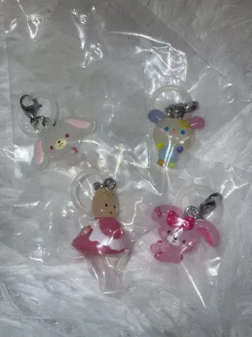 산리오 윳토메지루시 액세서리 인기 캐릭터 4개 세트