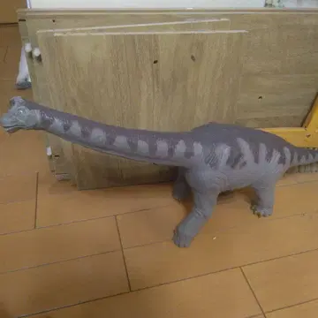 공룡 완구 세트 (브라키오사우루스 티라노사우루스)