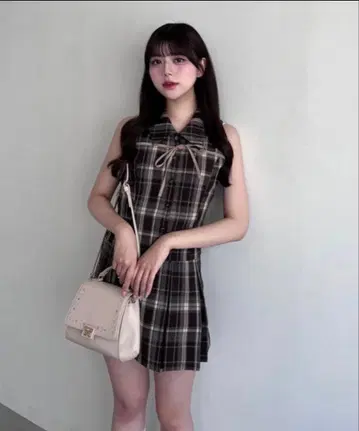 올리브 데 올리브 슬리브리스 원피스 브라운