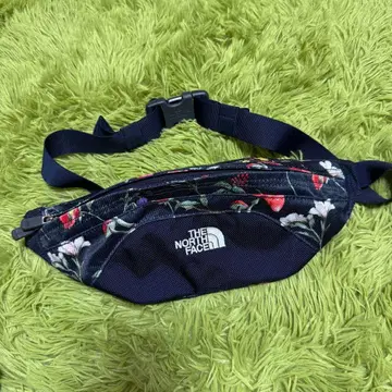 THE NORTH FACE 꽃무늬 웨스트 파우치