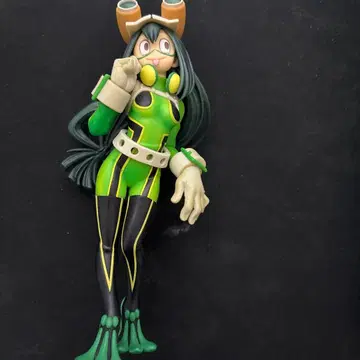 나의 히어로 아카데미아 아스이 츠유 피규어