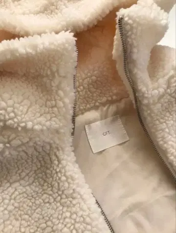 cft. boa 더블 집 쇼트 후드/에크루