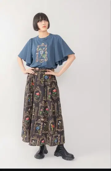 로이스크레용 플라워 뮤지엄 스커트