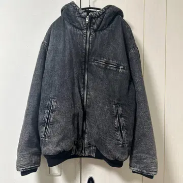 다크 그레이 후드 부착 점퍼