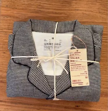 무인양품 겨드랑이에 솔기가 없는 플란넬 긴팔 파자마 M 아이보리 패턴