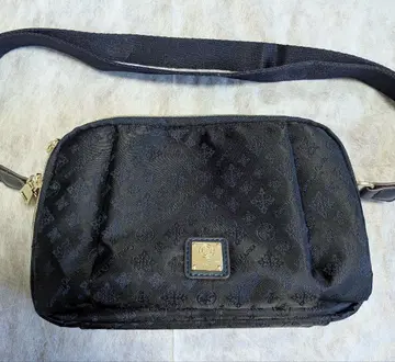 크리스찬 올리비에 숄더백 네이비