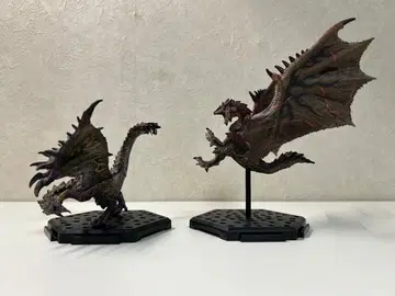 몬스터 헌터 피규어 2종 보라 독 공주 리오레이아 누시 리오레우스