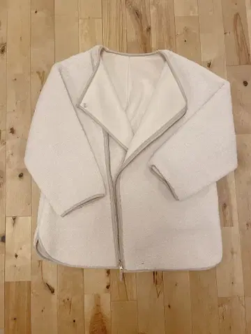 러그나무 문 리버서블 코트