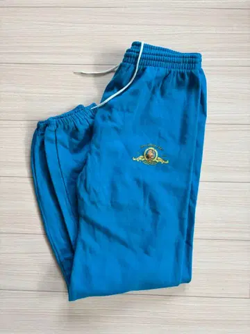 80년대 Hanes 메트로 골드윈 메이어 맨투맨 빵