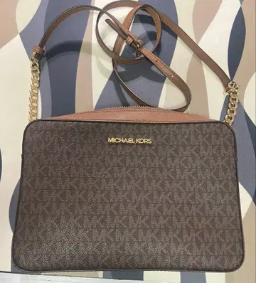 MICHAEL KORS 모노그램 숄더백