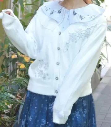 axes femme 스노우 로즈 자수 가디건 눈꽃 장미 kawaii