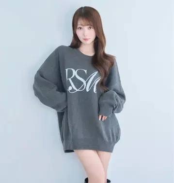 Over sized logo jaquard knit