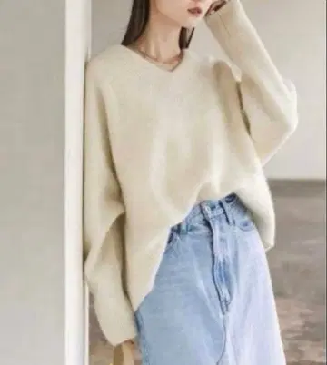 noble YAK 와이드 V넥 니트 화이트