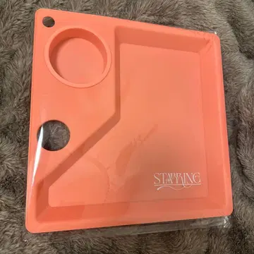 킹프리 트레이 STARRING