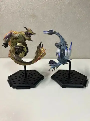 몬스터 헌터 피규어 2종 나루하타타히메 이부시마키히코