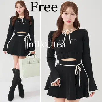 새상품 프리 허리 오픈 리본 디자인 니트 미니 원피스 다리치 블랙