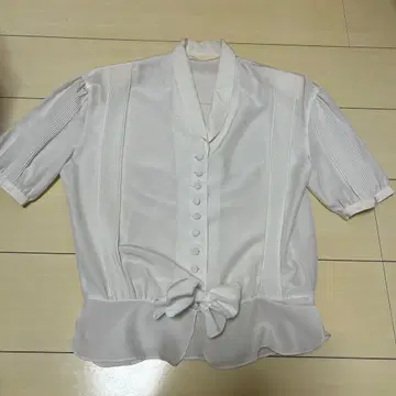 잉게보그 반팔 블라우스