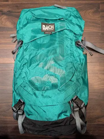 미사용 새상품 BACH SHIELD 35 백팩 터콰이즈