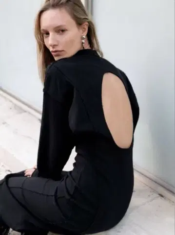 백 오픈 블랙 롱 원피스 사이즈 S