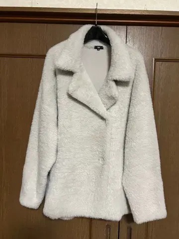 PLST 페더 니트 코트