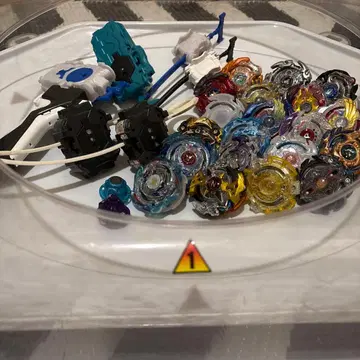 베이블레이드 세트 다수와 발사기