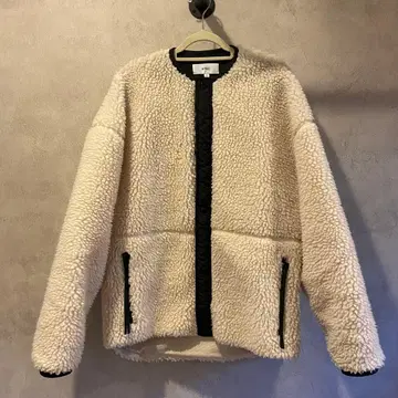 HYKE 보아 자켓 아이보리