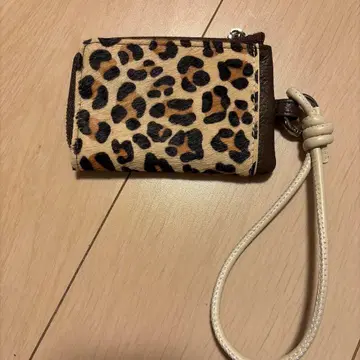 레오파드 무늬 송치 가죽 코인 케이스