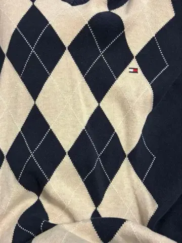 타미힐피거 니트 스웨터 M 사이즈