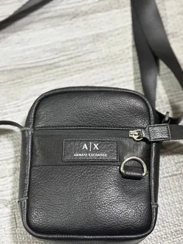 Armani Exchange 블랙 숄더백