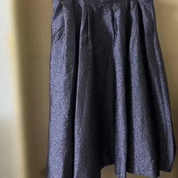 다크 퍼플 레오파드 무늬 플레어 스커트