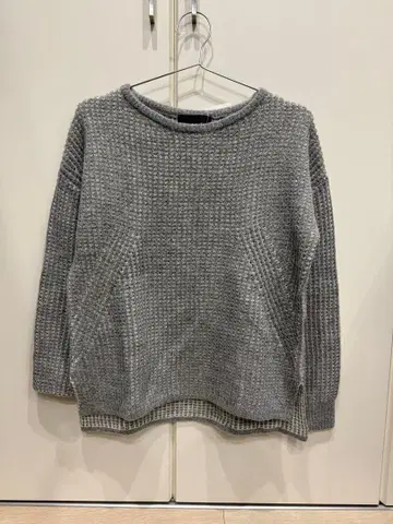 UNTITLED 그레이 니트 스웨터 미사용 새상품